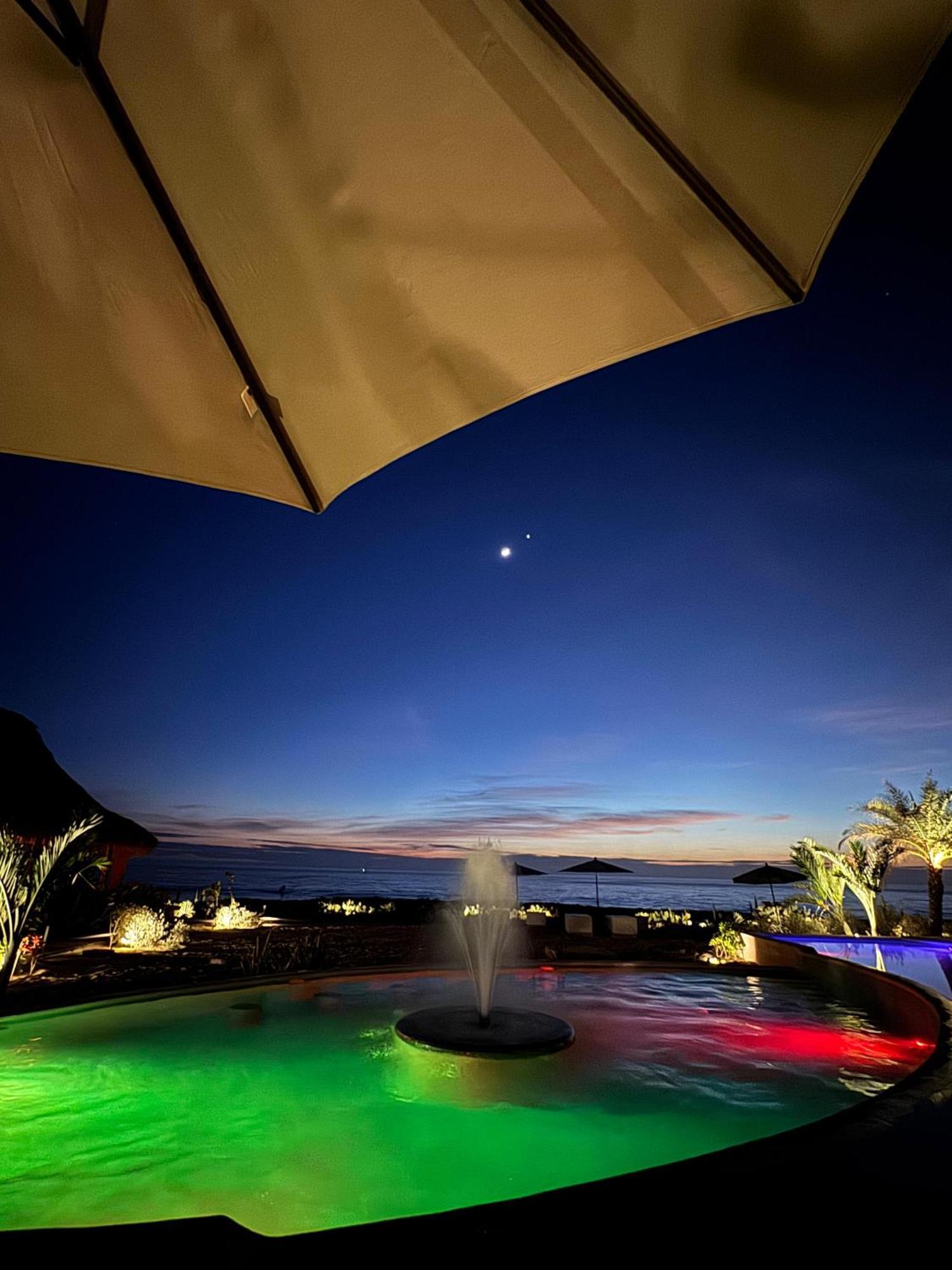 ホテル Lu Vee Oasis プエルト・エスコンディード エクステリア 写真