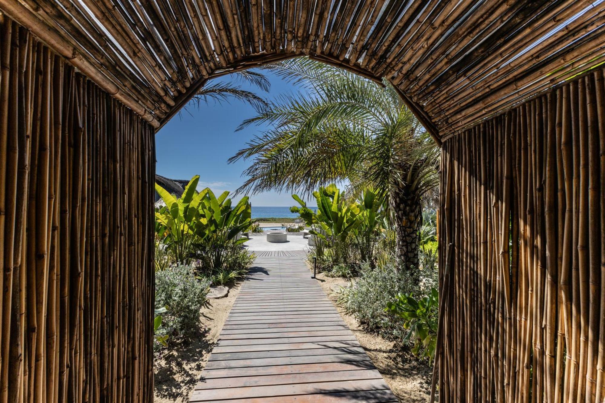 ホテル Lu Vee Oasis プエルト・エスコンディード エクステリア 写真